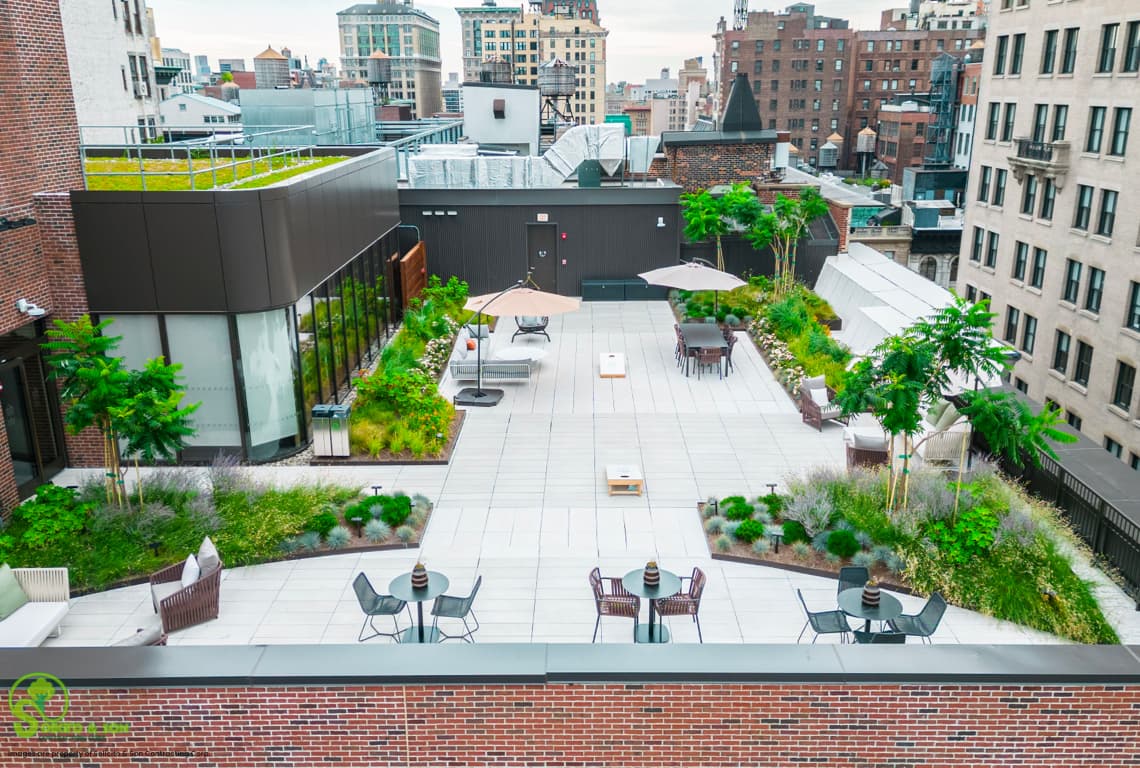 Commercial green roof landscaping at 122 Fifth Avenue