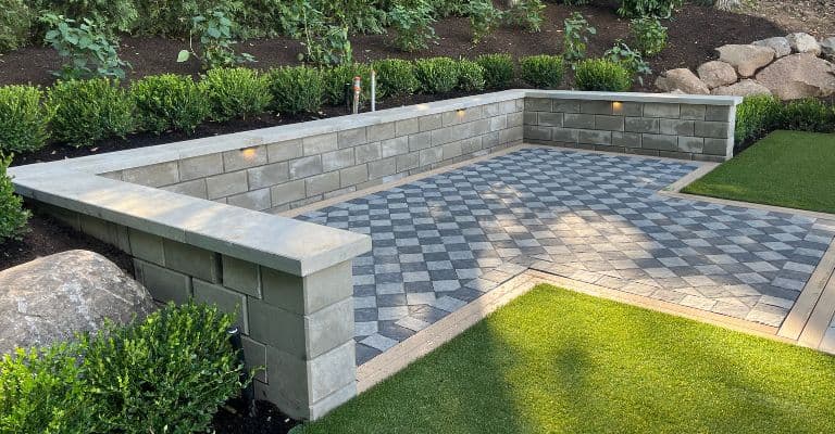 Concrete paver patio mimicking natural stone