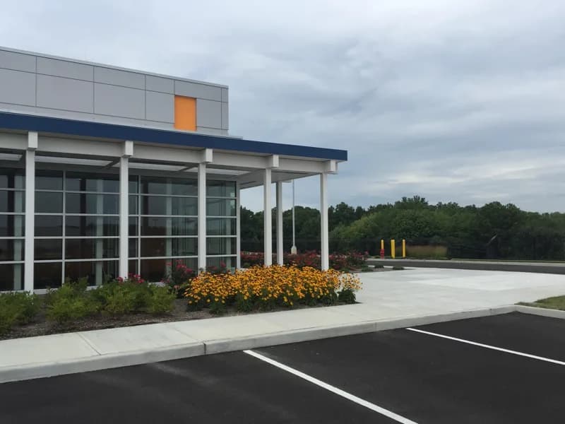 Commercial landscape detail